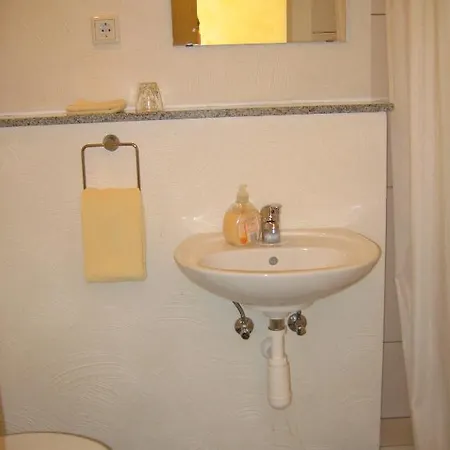 Rosenhof Hotell 2*