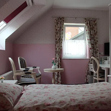 Rosenhof Hotell 2*